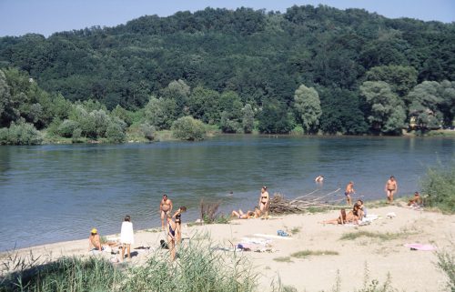 River bathing Drava, © by Arno Mohl WWF AT