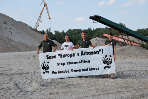 Illegal gravel extraction at River Drava (HR), © by WWF