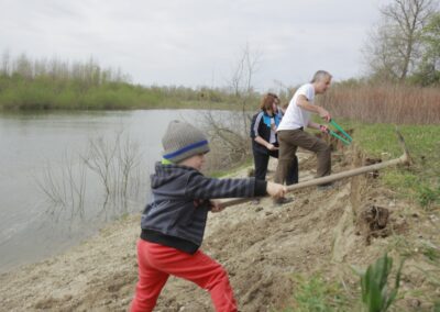 Clearing of steep banks